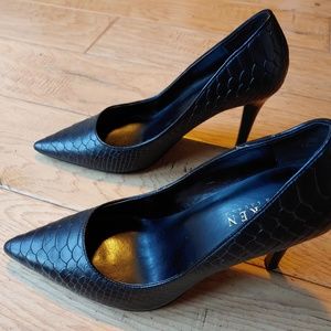 Ralph Lauren Amelie Pointed-Toe Pumps